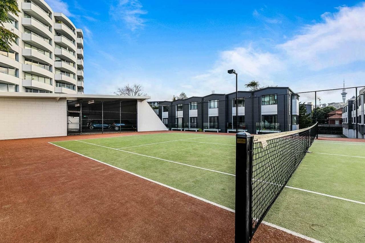 One Bedroom Apartment - Pool, Gym & Tennis Courts! Auckland Dış mekan fotoğraf