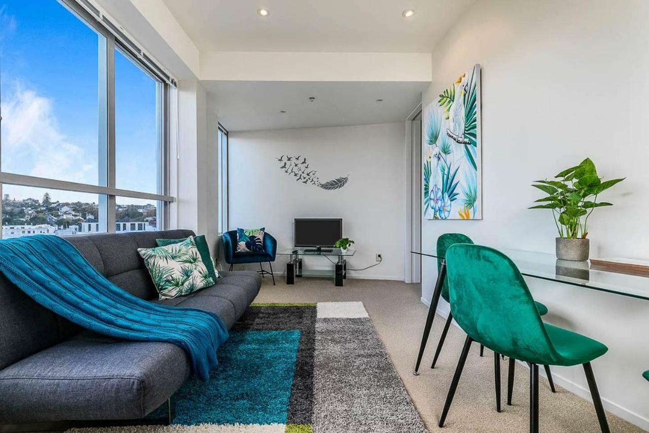 One Bedroom Apartment - Pool, Gym & Tennis Courts! Auckland Dış mekan fotoğraf